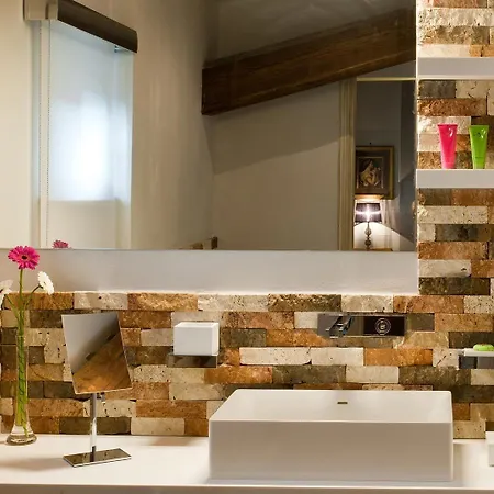 Armena, Condé Nast Johansens 5* Siena