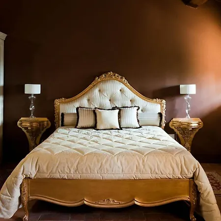Armena, Condé Nast Johansens 5* Siena