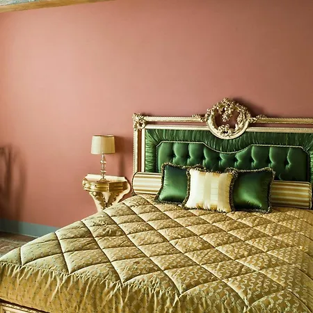 Armena, Condé Nast Johansens 5* Siena